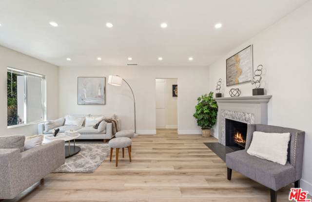 2936 South Bentley Avenue photos photos