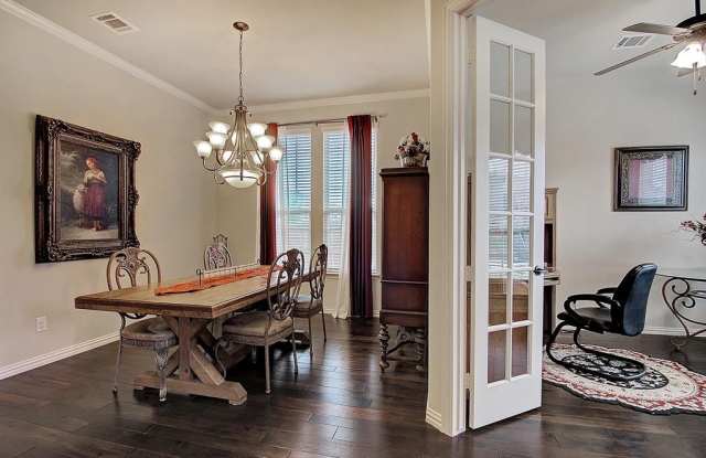 3609 Ashwood Drive Gallery 3