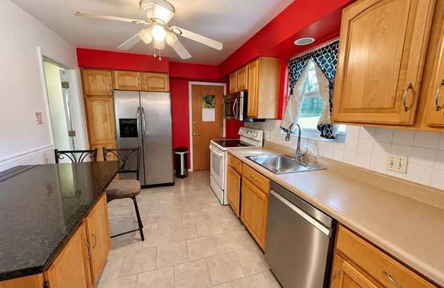 10056 Briarwood Drive Gallery 4
