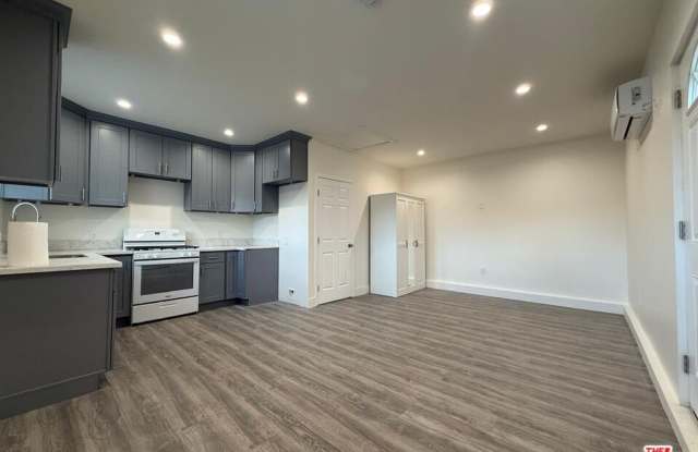 6942 Atoll Ave photos photos