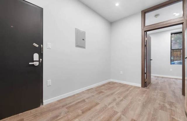 437 West 46th Street Gallery 3
