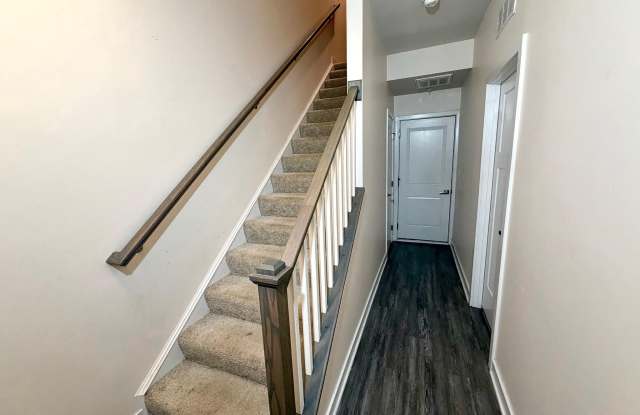 4812 CREST VIEW Drive Gallery 3