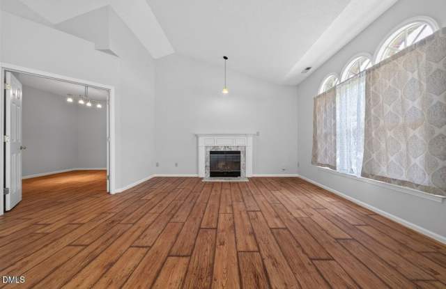 105 Ellsworth Place Gallery 4