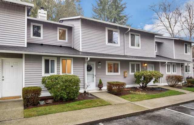 Cozy Bothell Townhome Gallery 3