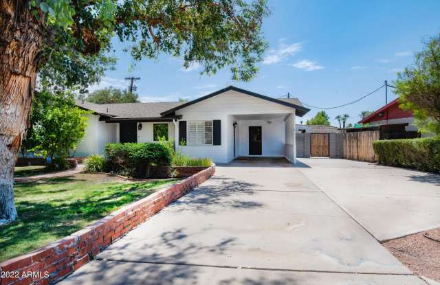 5709 E MONTEROSA Street Gallery 3