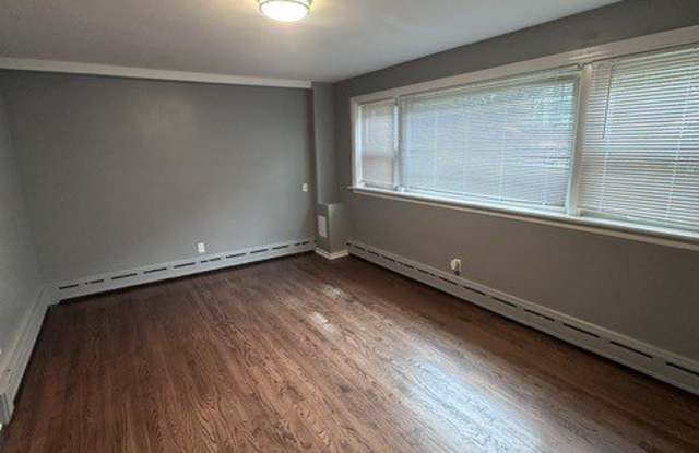 2918 W Marquette Road Gallery 2