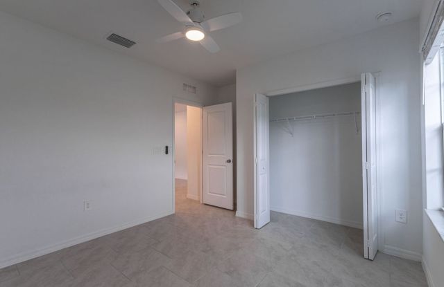 Brand New 6 Bedroom Gallery 3