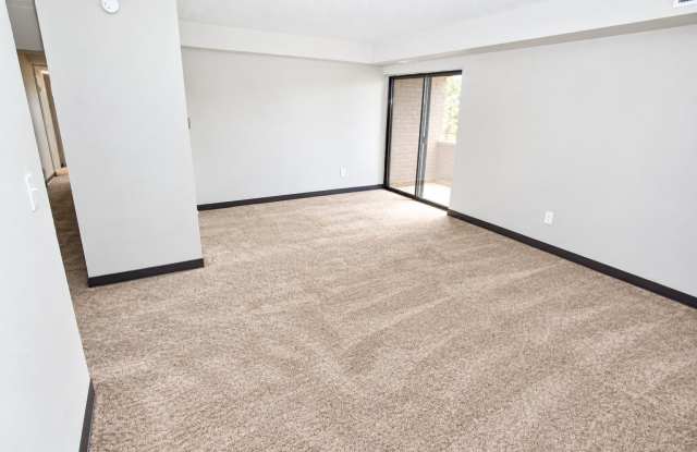 3910 OLD WILLIAM PENN HIGHWAYAPT 111 Gallery 1