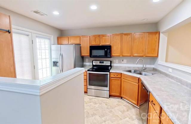 11010 Alderbrook Lane Gallery 4