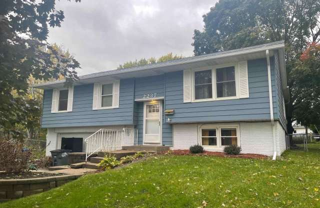 2237 WAVELAND Drive photos photos