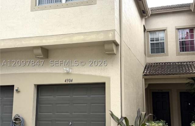 4304 SW 131st Ln Gallery 1