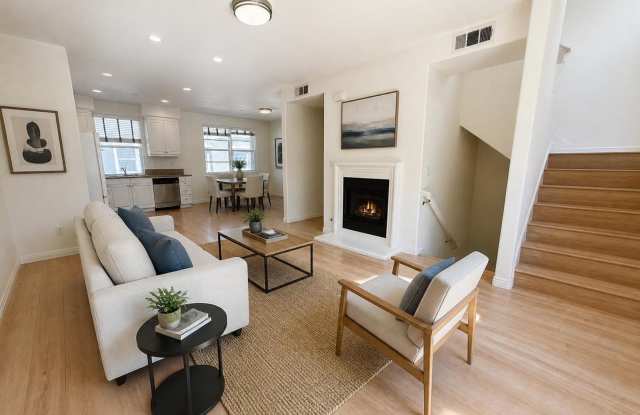 542 North Chardonnay Drive - A Gallery 3