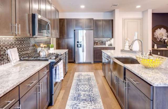4900 Walnut Hill Ln. Gallery 4