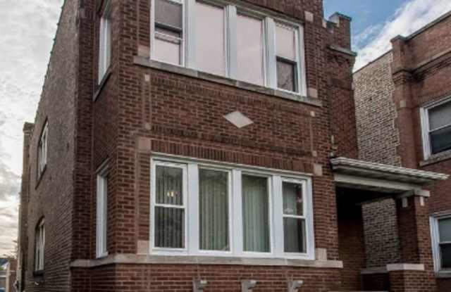 Spacious 3-Bedroom Apartment with Huge Deck & Garage Parking! Gallery 1