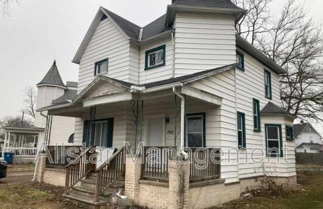 760 West 9th Street photos photos