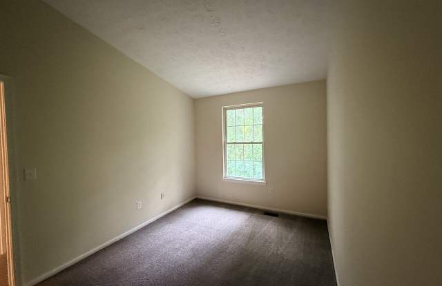935 Joshua Tree Court Gallery 2