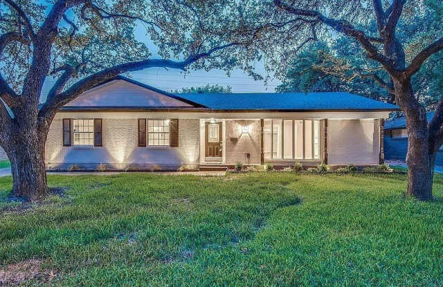 10443 Cromwell Drive Gallery 1