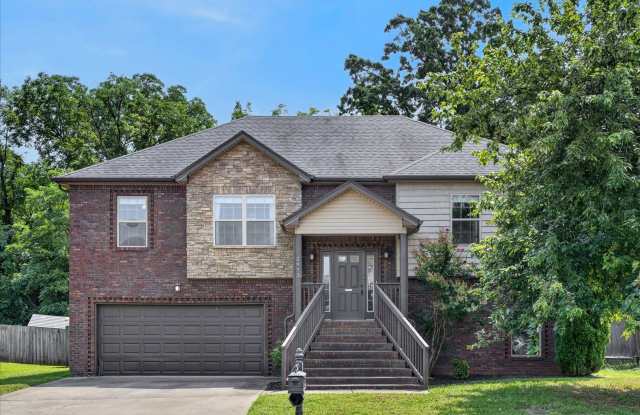 Pet Friendly Five Bedroom with Basement! photos photos Pet Friendly Five Bedroom with Basement! photos photos