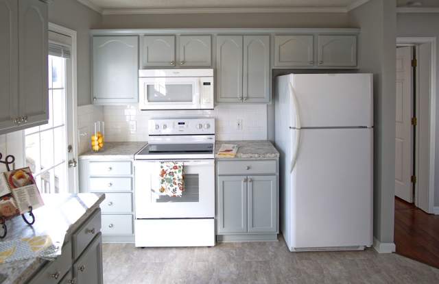 Three bedroom 2 bath single family home Gallery 3