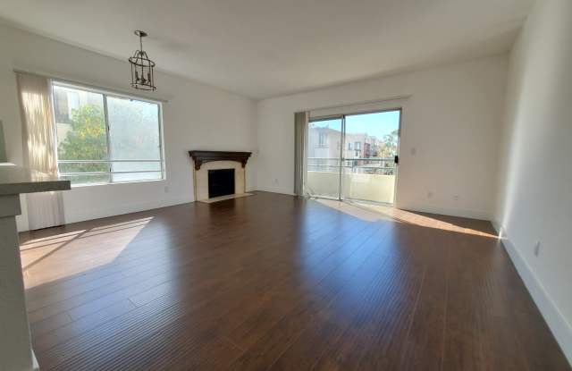 1546 Amherst Avenue photos photos