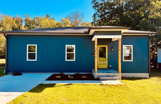 Beautiful New Build Downtown Oxford photos photos