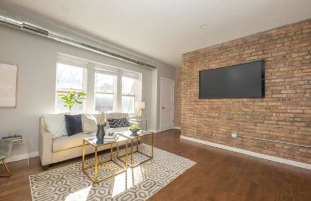 851-1B West Barry Ave. Gallery 2