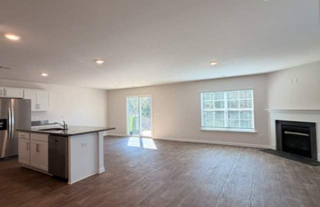 205 Dunham Road Gallery 4