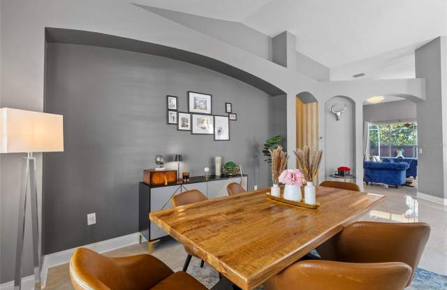 10602 ROCHESTER Way Gallery 3