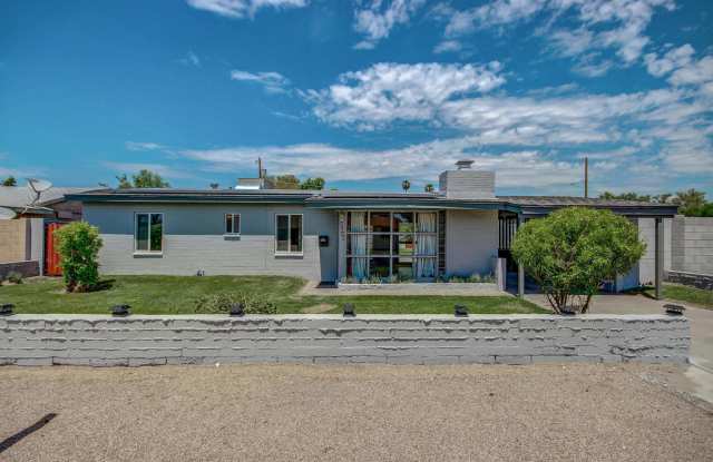 4648 E Holly St - 4648 East Holly Street, Phoenix, AZ 85008