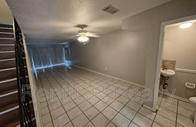 1708 Azalea Court Unit B Gallery 3