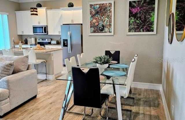 372 BAYTREE Drive Gallery 3