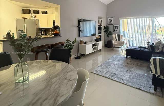 9711 Fontainebleau Blvd photos photos
