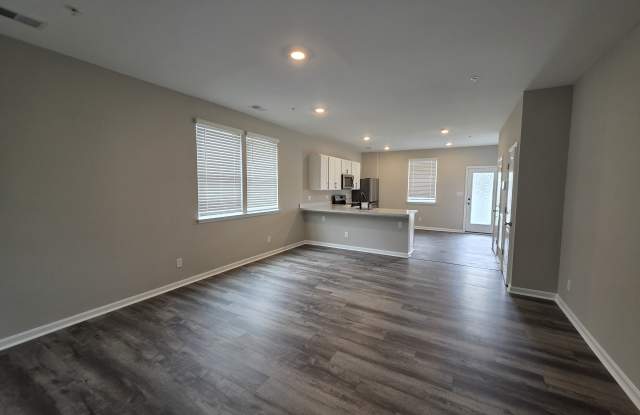 124 Willowtree Ln Gallery 2