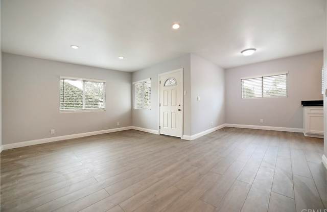 2000 N Rowan Avenue Gallery 2