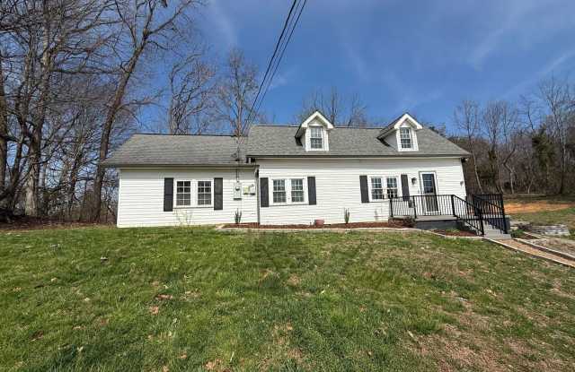 Home on Blakemore Circle photos photos