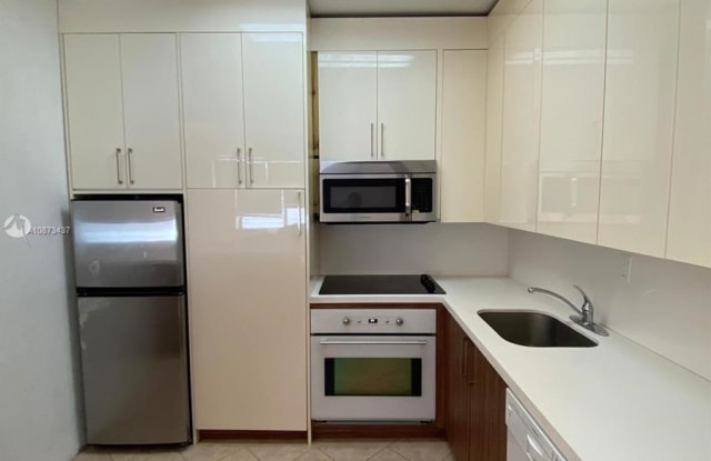 1568 Drexel Ave - 1568 Drexel Avenue, Miami Beach, FL 33139