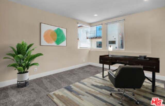 308 Gull Street Gallery 4