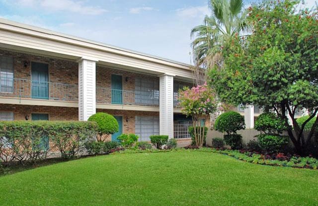 5815 Gulfton St - 5815 Gulfton Street, Houston, TX 77074