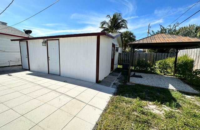 613 54th Street -B Gallery 3