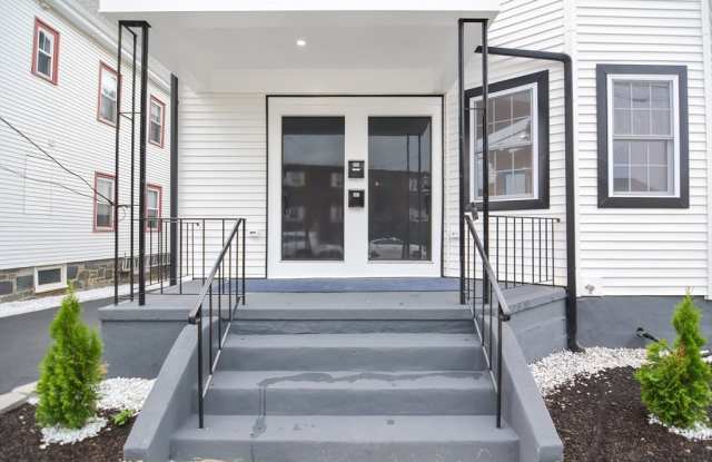 300 Main St - 300 Main Street, Medford, MA 02155