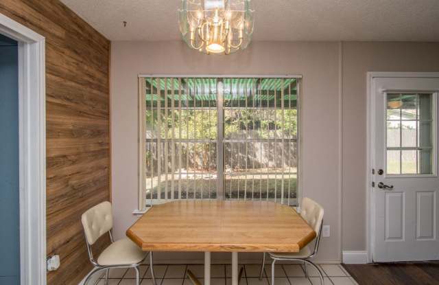 1600 Meadows Dr Gallery 4