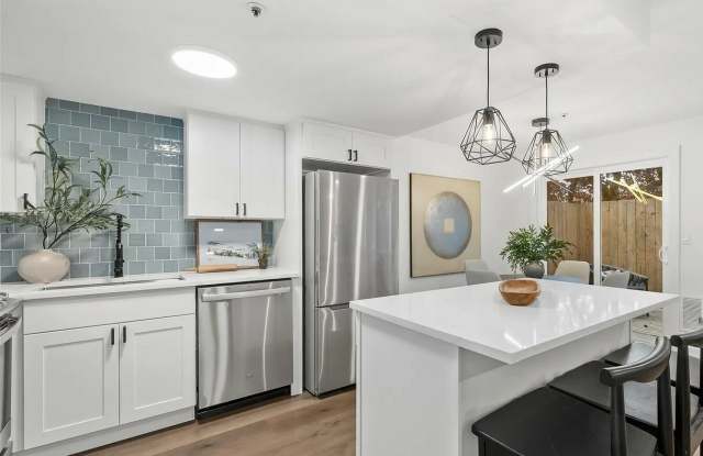 1505 West Casino Road Gallery 1