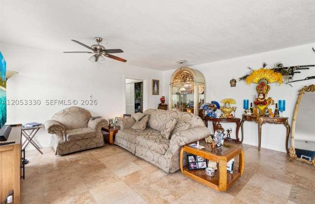 1895 NW 175th St Gallery 4