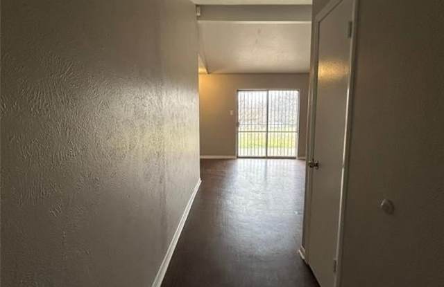 4805 Fair Park Boulevard Gallery 2