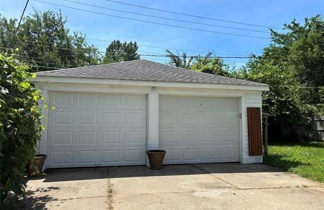 9919 Merriman Gallery 3