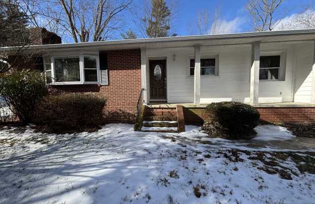 223 Daniel Drive Gallery 2