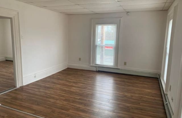 133 Main St 3 - 133 Main St, Winterport, ME 04496