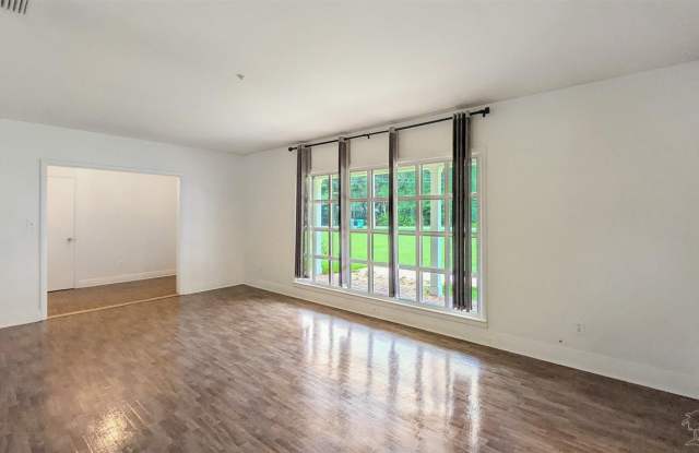 2 Manor Dr Gallery 2