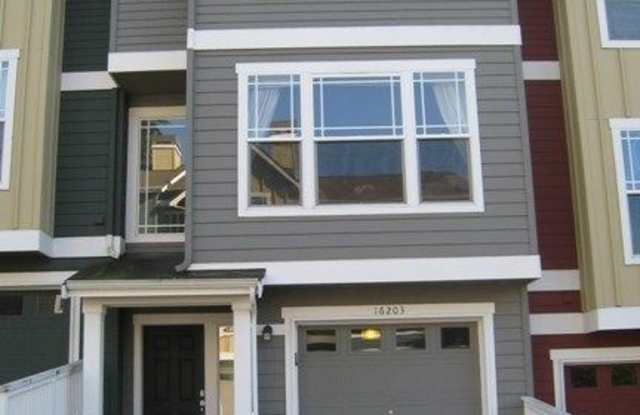 16203 NE 90th Ct Gallery 2