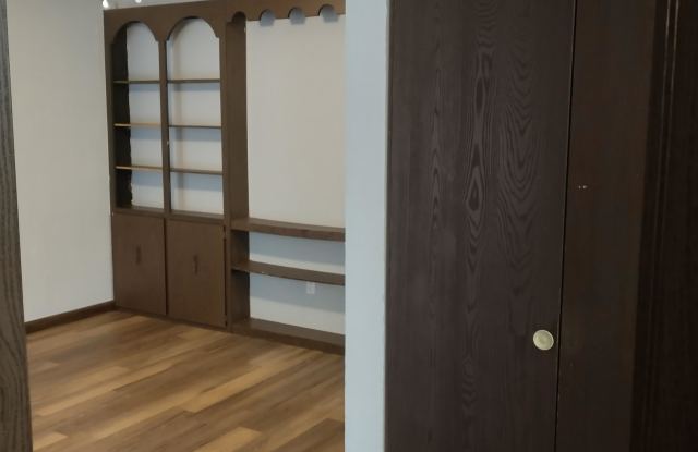 9 Cardinal Ln - Unit 9A Gallery 3